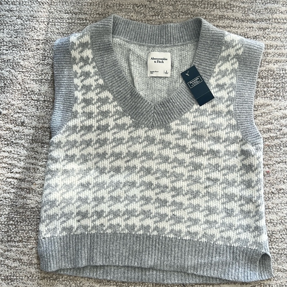 Abercrombie & Fitch Vest